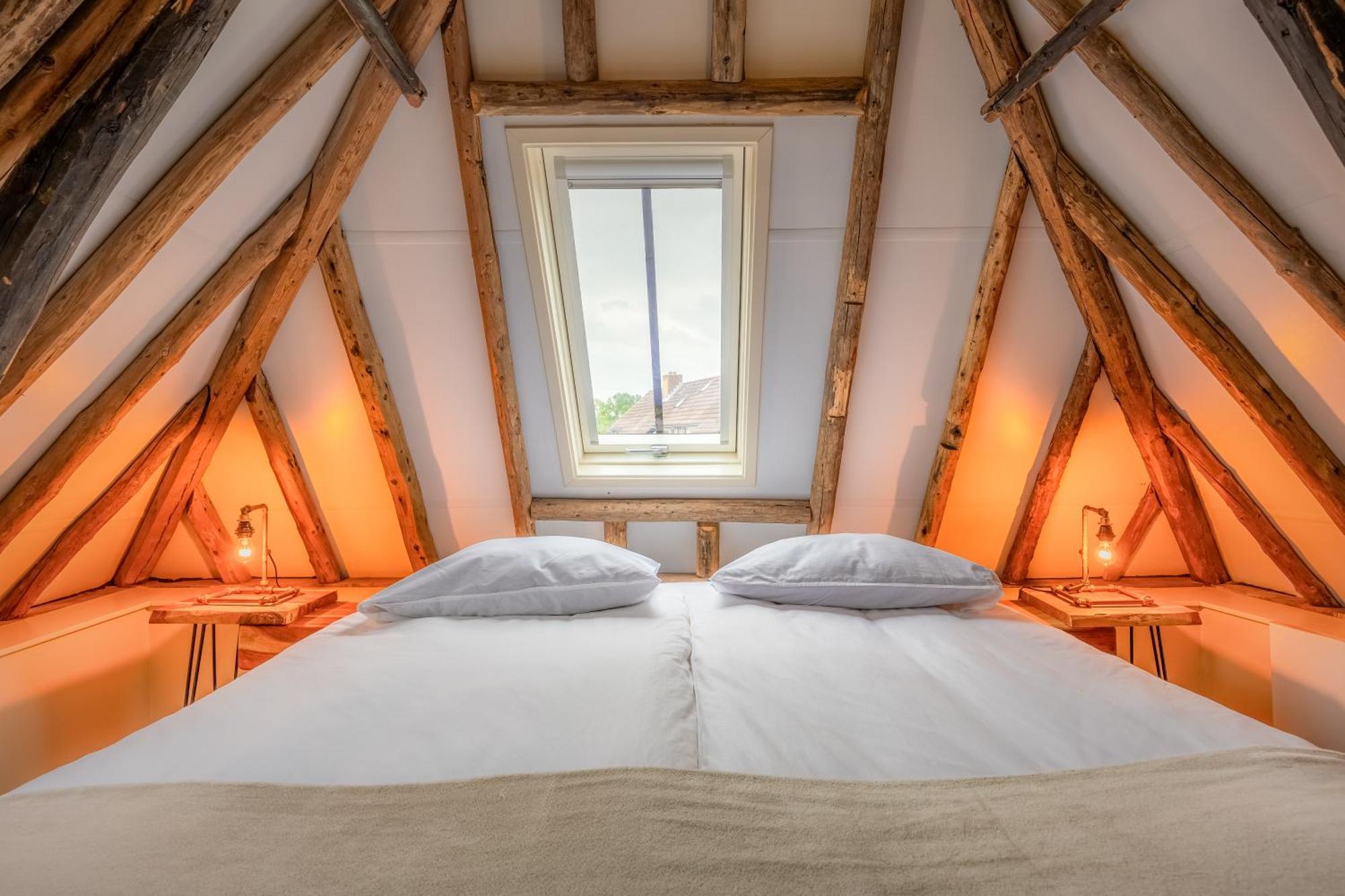 Unieke Bed En Breakfast Met Historisch Verhaal In Ferwert Ferwerd エクステリア 写真