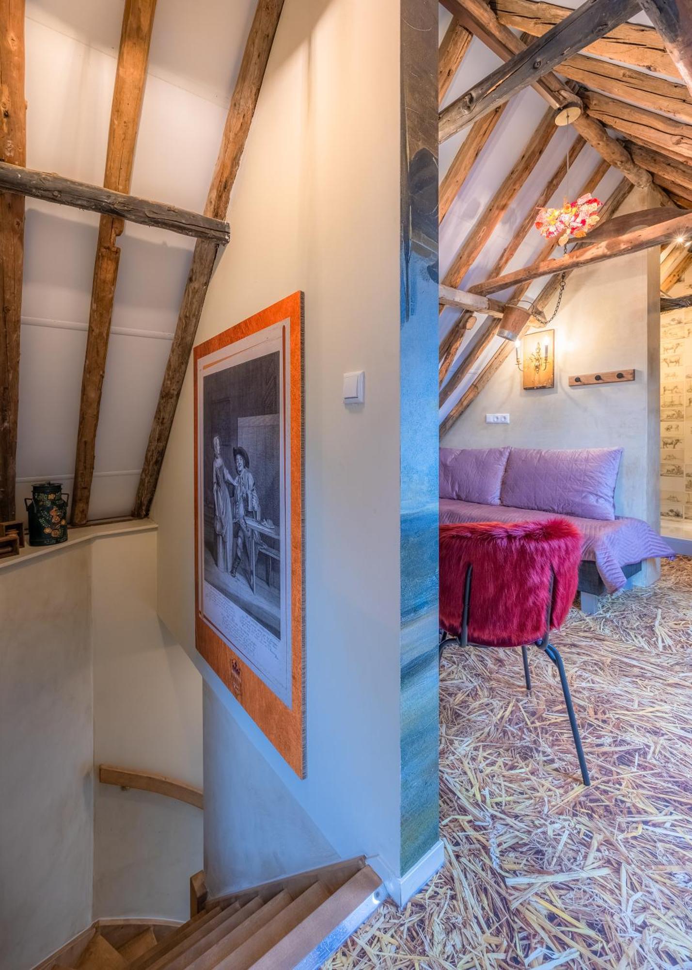 Unieke Bed En Breakfast Met Historisch Verhaal In Ferwert Ferwerd エクステリア 写真